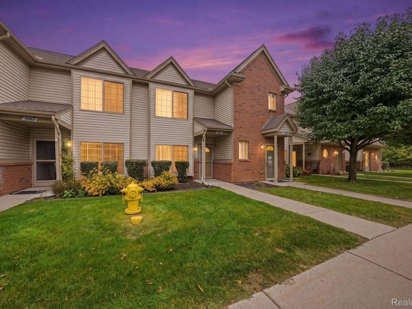 41061 Rose Lane , Clinton Township, Mi 48036