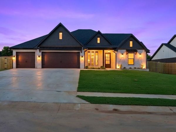 16426 Clearview Drive, Lindale, TX 75771