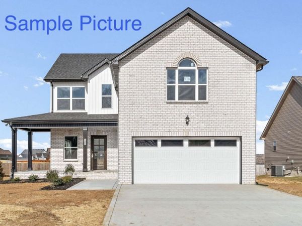 810 Cedar Wood Dr, Clarksville, TN 37043