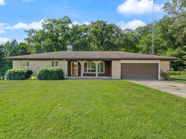 1037 N Lincoln Drive, Paoli, IN 47454