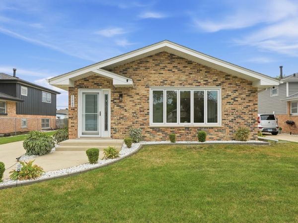 11748 S Laporte Avenue , Alsip, IL 60803