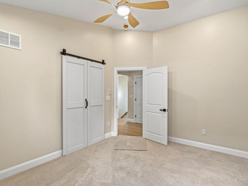 3834 Petoskey Avenue, Mariemont, OH 45227 Photo 32