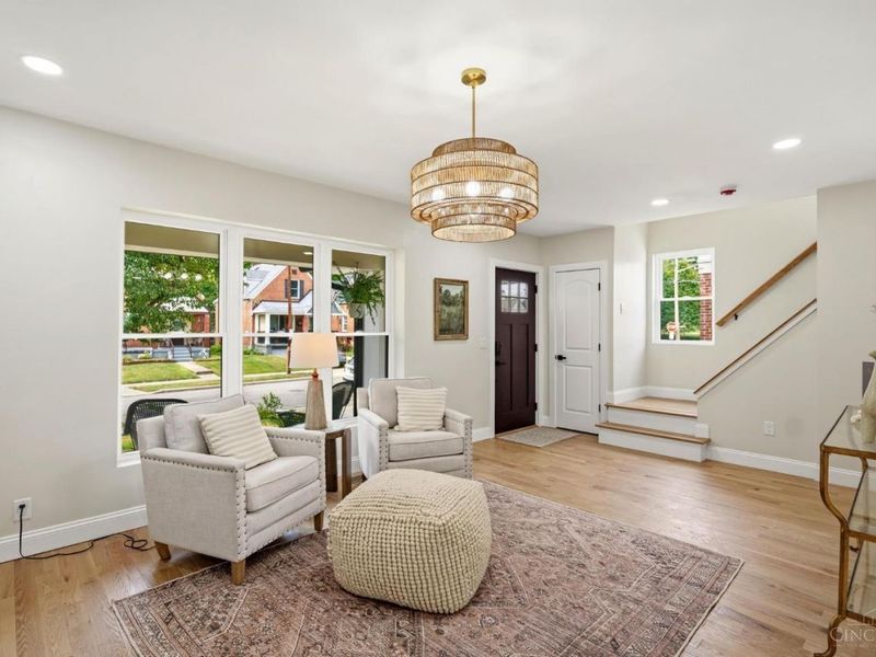 3834 Petoskey Avenue, Mariemont, OH 45227 Photo 7