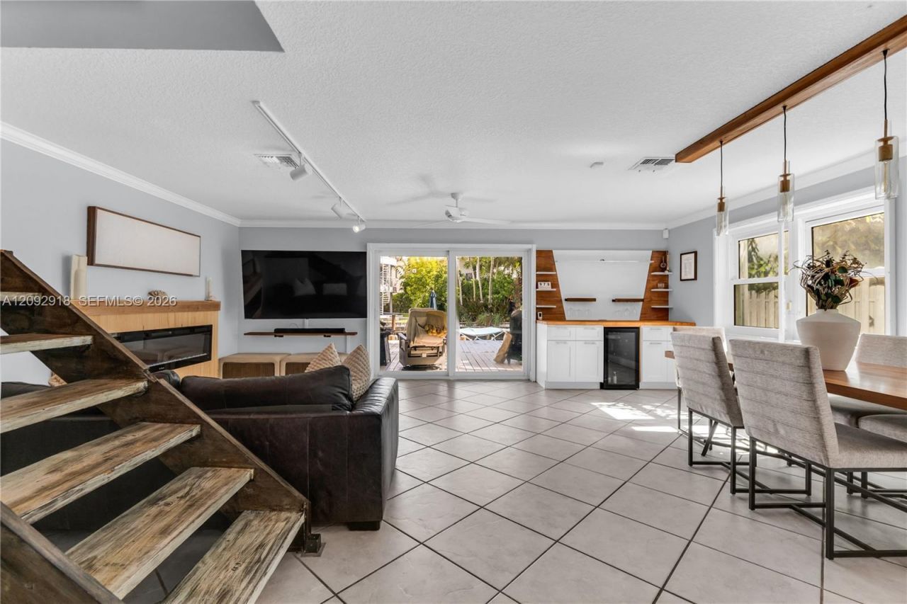 663 Ponce De Leon Dr , Unit 2, Fort Lauderdale, FL 33316 Photo