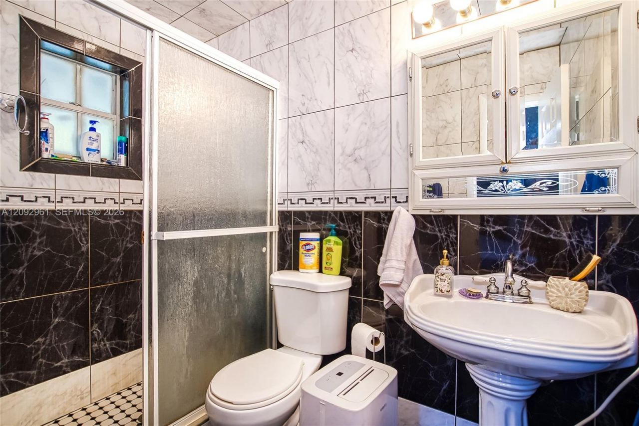 1457 Atlantic Shores Blvd, Unit 2, Hallandale Beach, FL 33009 Photo