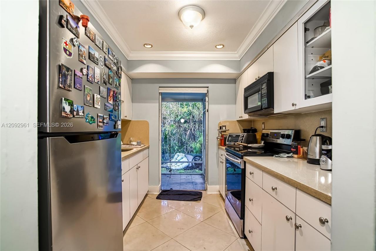 1457 Atlantic Shores Blvd, Unit 2, Hallandale Beach, FL 33009 Photo