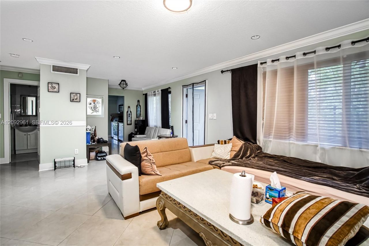 1457 Atlantic Shores Blvd, Unit 2, Hallandale Beach, FL 33009 Photo