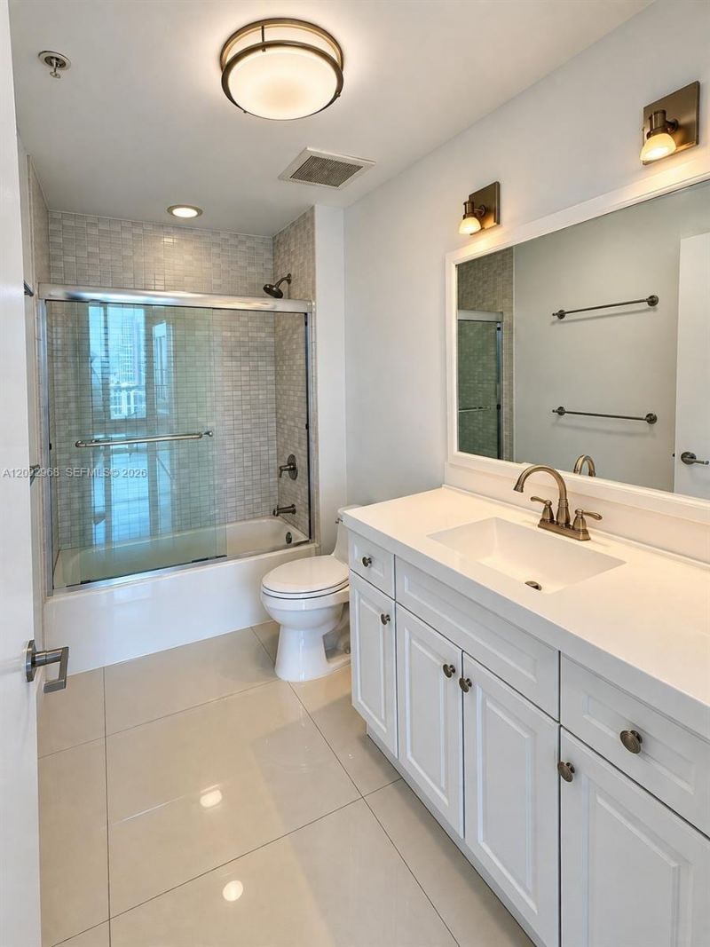 3470 E Coast Ave , Unit H1712, Miami, FL 33137 Photo