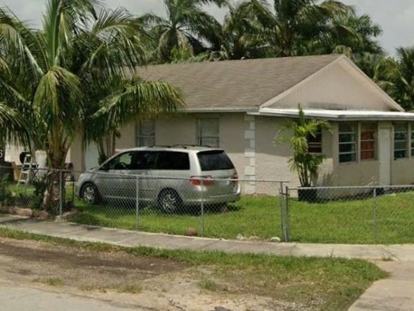 24 SW 17th Ave , Homestead, FL 33030