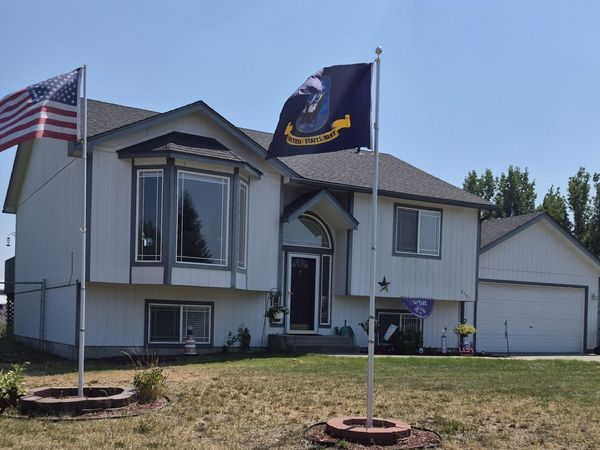 6171 Moriah Dr, Nine Mile Falls, WA 99026