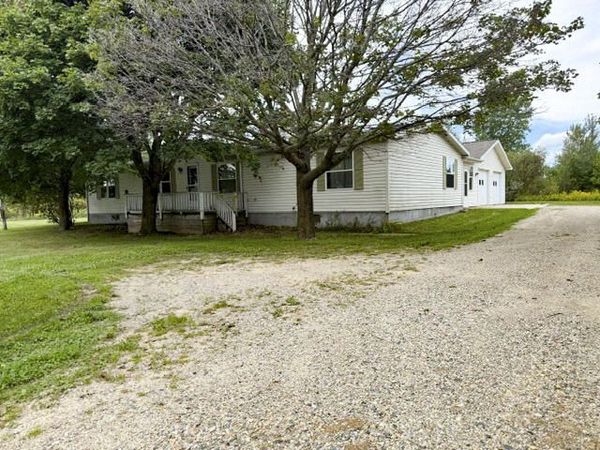 8738 Edgar Road, Lakeview, MI 48850