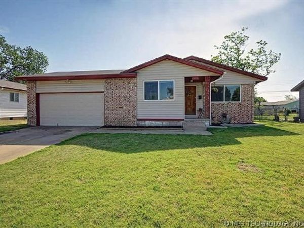 1005 N Dogwood Avenue , Owasso, OK 74055