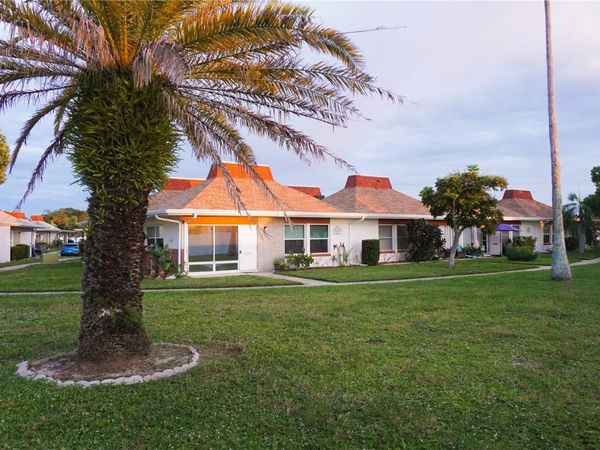 4337 TAHITIAN GARDENS CIRCLE , Unit E, HOLIDAY, FL 34691
