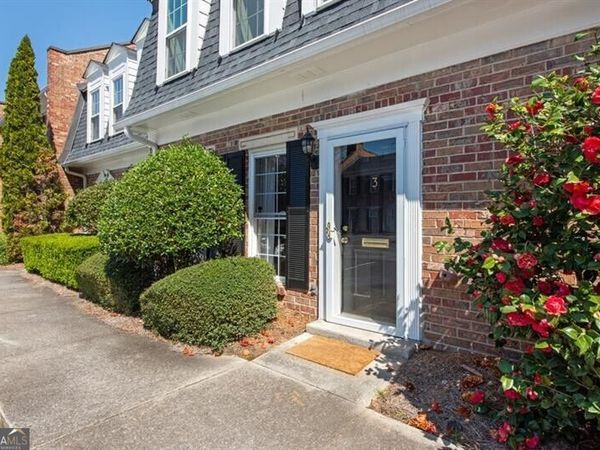 3 Surry County Place NW, Atlanta, GA 30318