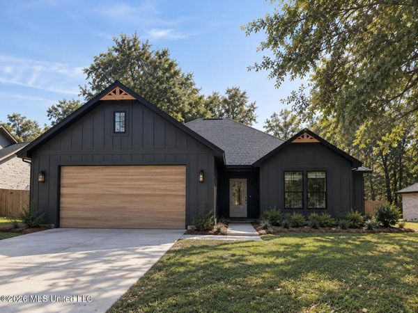 11068 Shorecrest Road, Biloxi, MS 39532