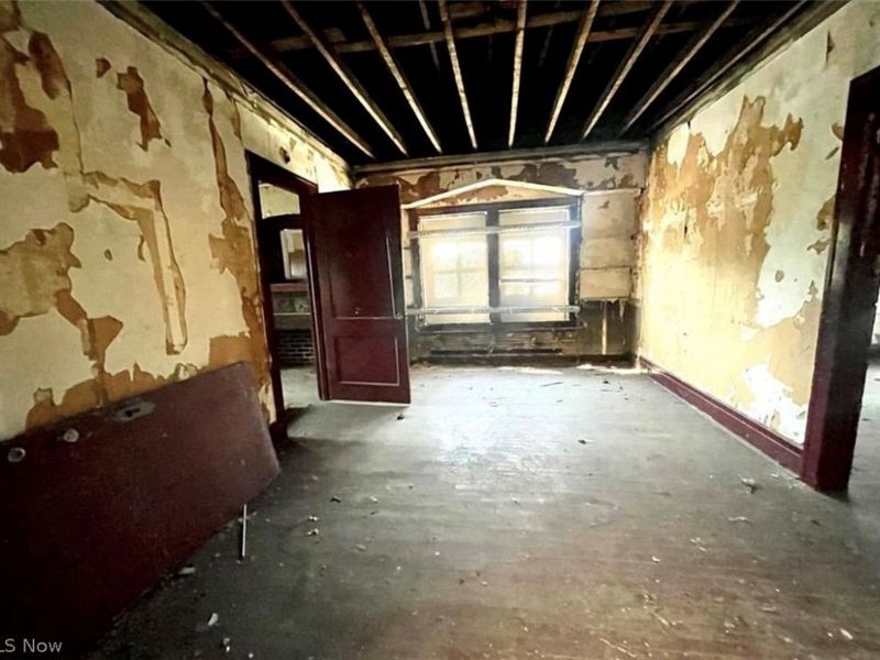 12103 Kinsman Road, Cleveland, OH 44120 Photo 25