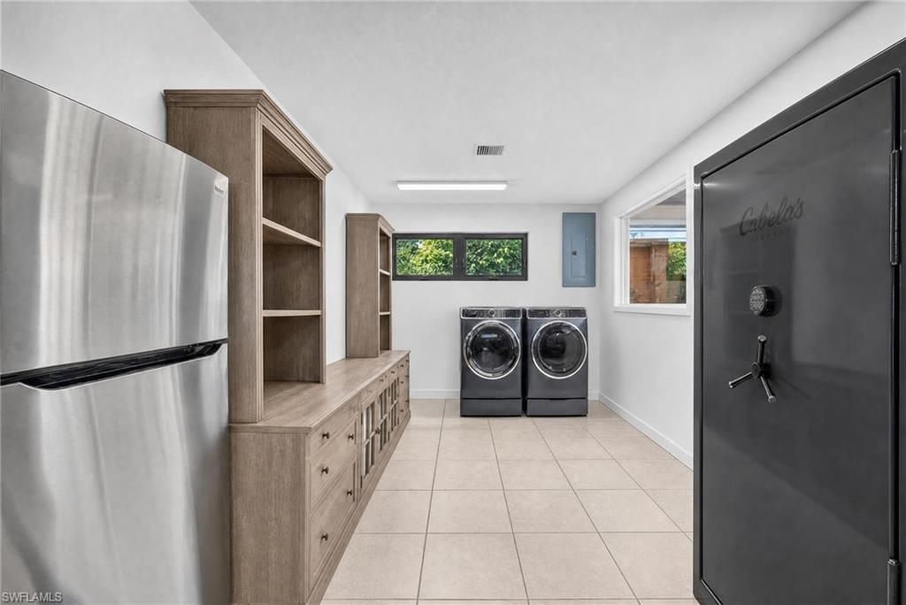620 Hickory Rd , Naples, FL 34108 Photo