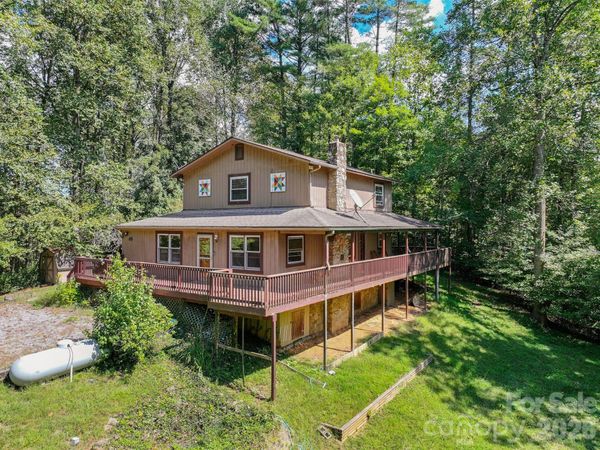885 Rustic Heights Road , Waynesville, NC 28785