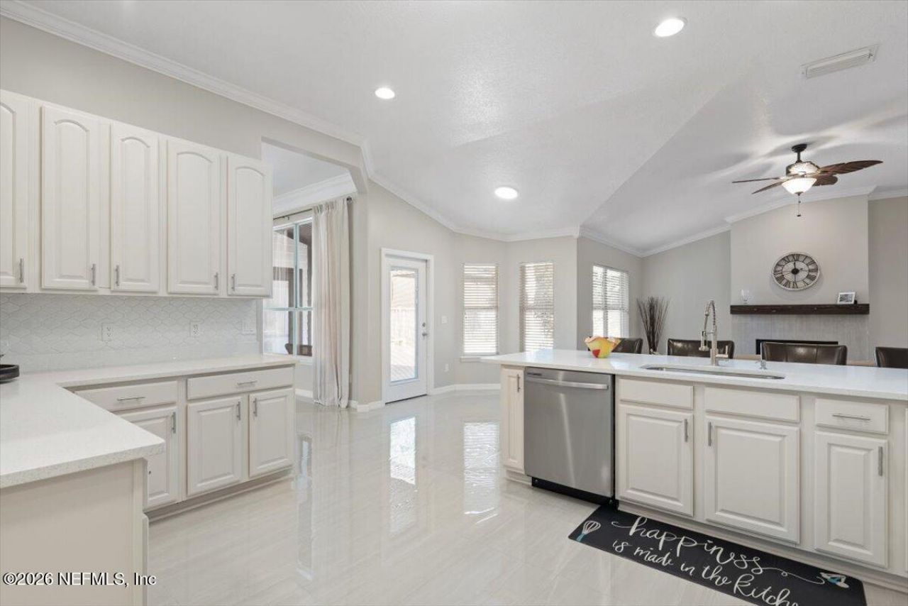 9227 Chandler Oaks Court, Jacksonville, FL 32221 Photo