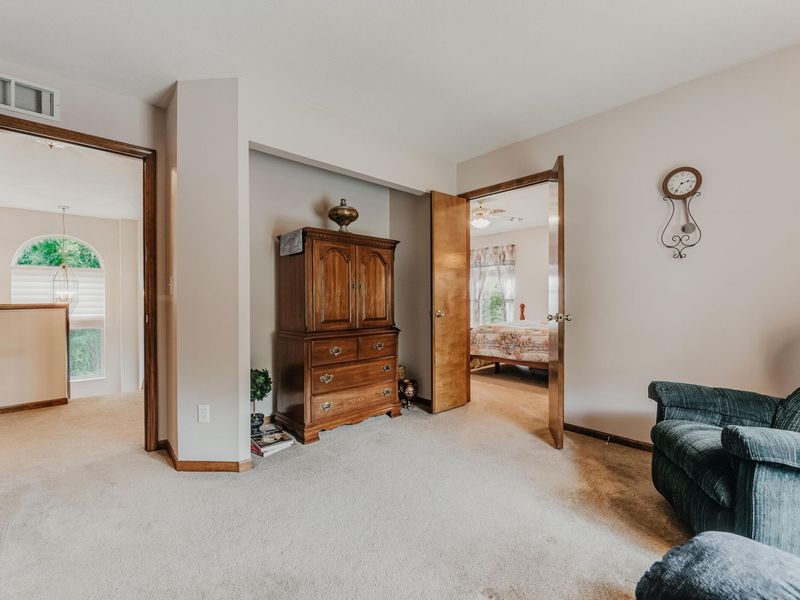 976 Karlslyle Drive, Columbus, OH 43228 Photo 38