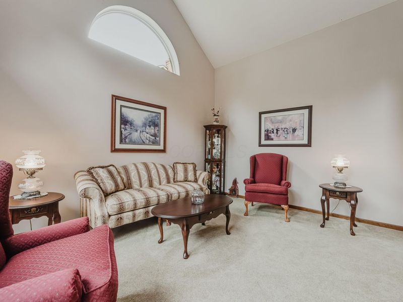 976 Karlslyle Drive, Columbus, OH 43228 Photo 8