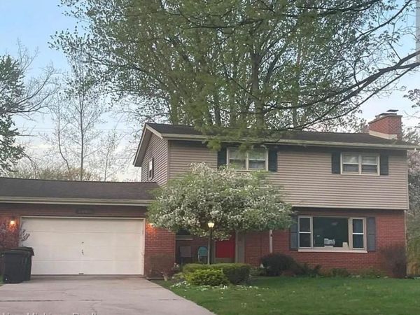 4609 W Wackerly Street , Midland, Mi 48640