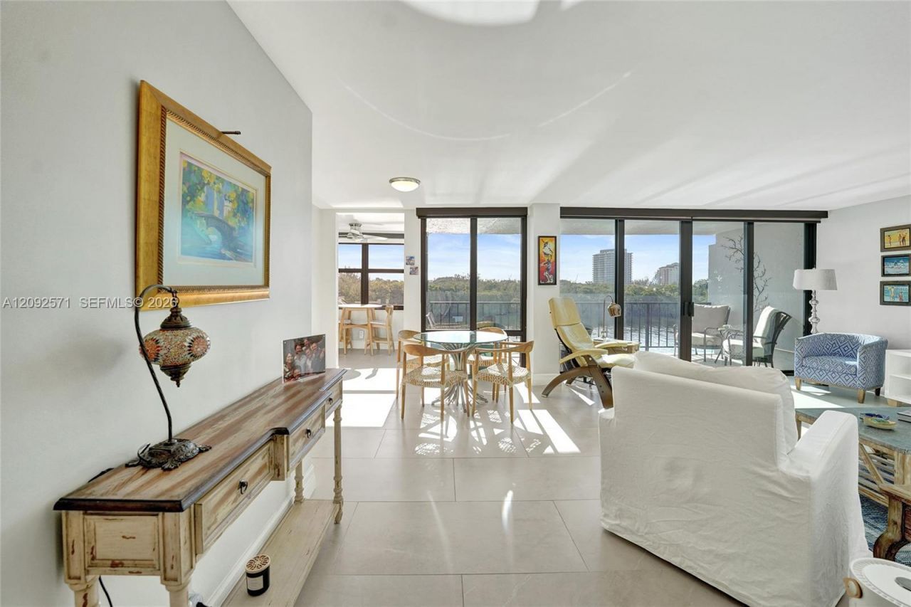 936 Intracoastal Dr , Unit 4F, Fort Lauderdale, FL 33304 Photo