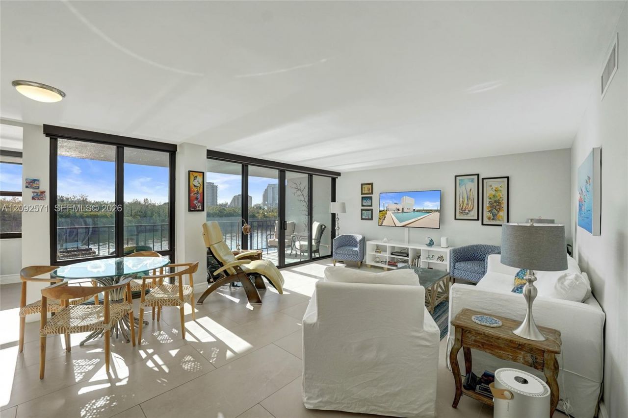 936 Intracoastal Dr , Unit 4F, Fort Lauderdale, FL 33304 Photo