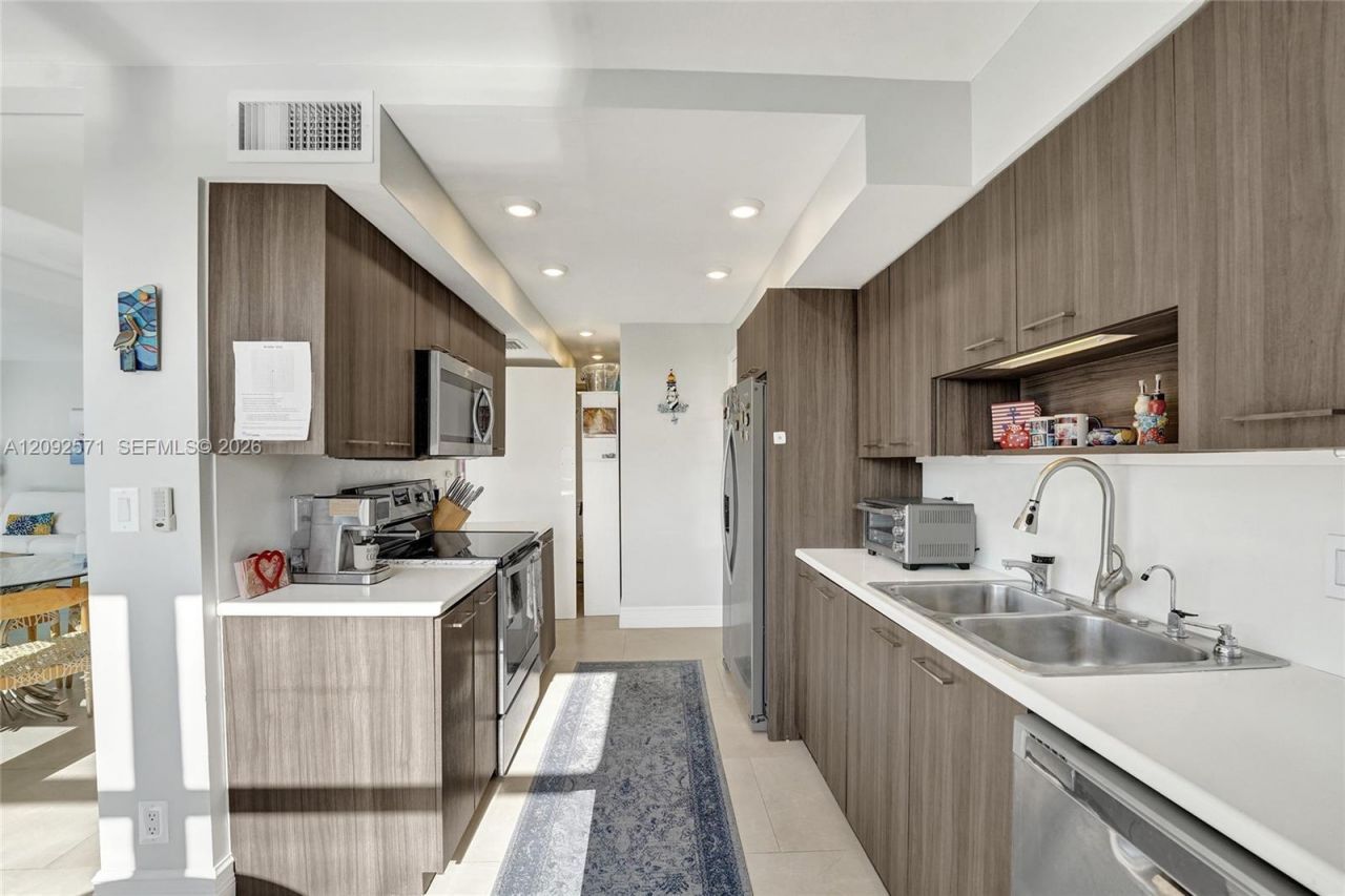 936 Intracoastal Dr , Unit 4F, Fort Lauderdale, FL 33304 Photo