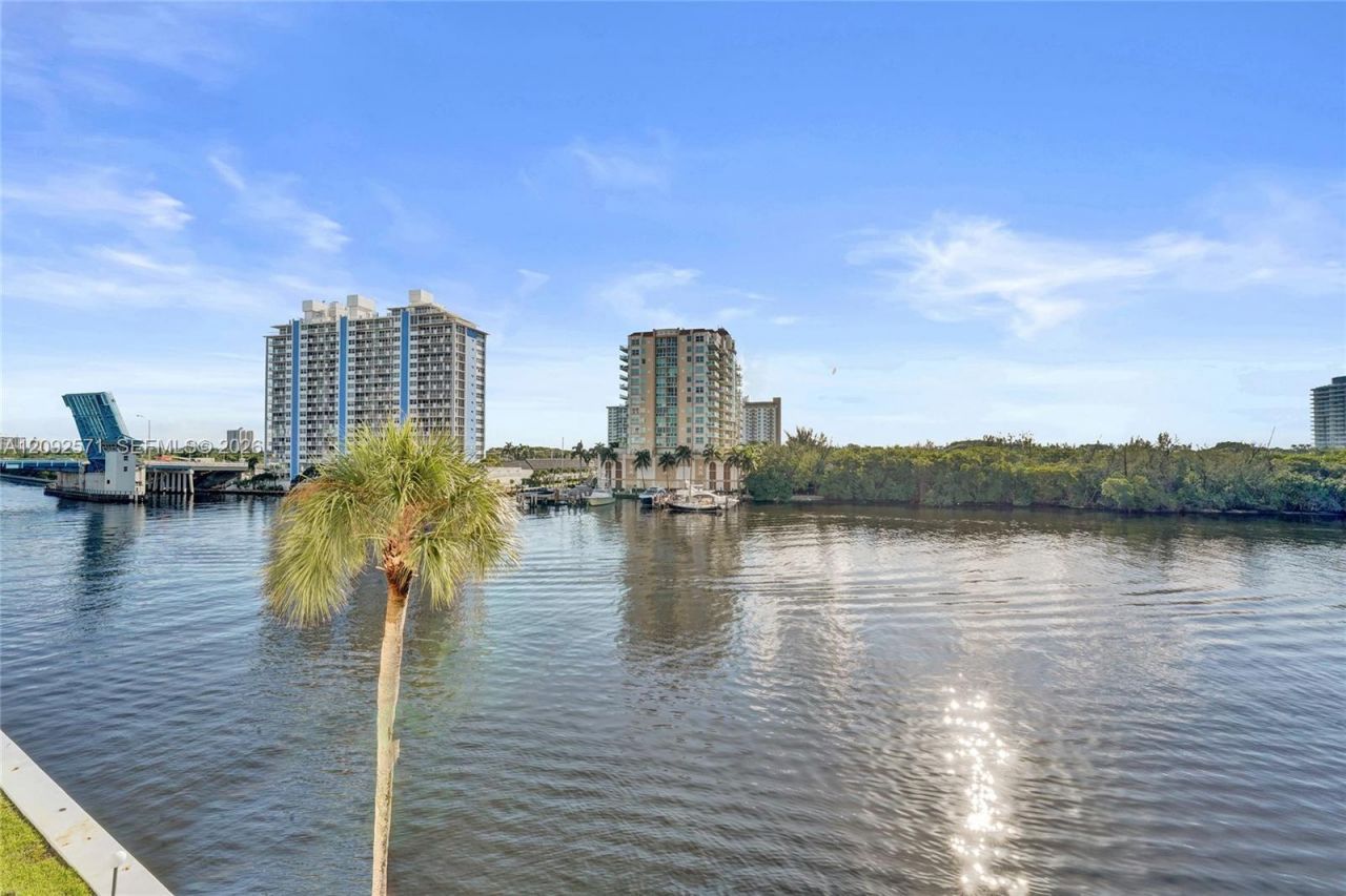 936 Intracoastal Dr , Unit 4F, Fort Lauderdale, FL 33304 Photo