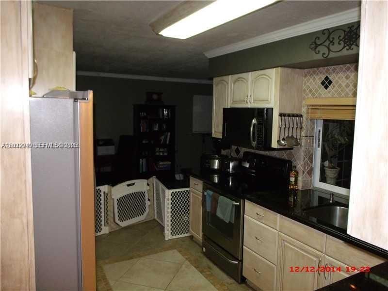 9470 NW 24th St, Sunrise, FL 33322 Photo
