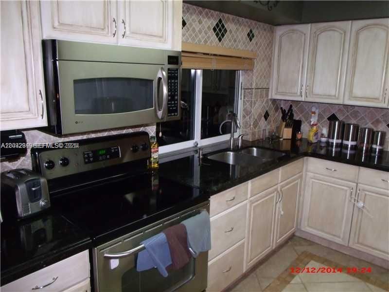 9470 NW 24th St, Sunrise, FL 33322 Photo
