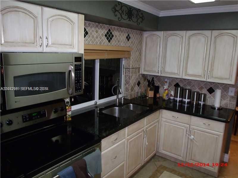 9470 NW 24th St, Sunrise, FL 33322 Photo