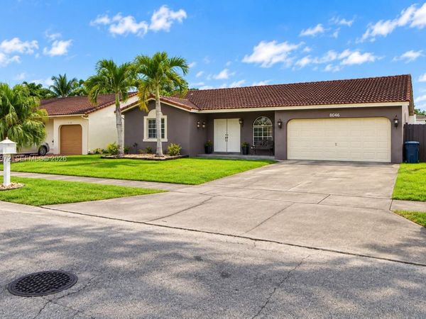18046 SW 154th Pl , Miami, FL 33187