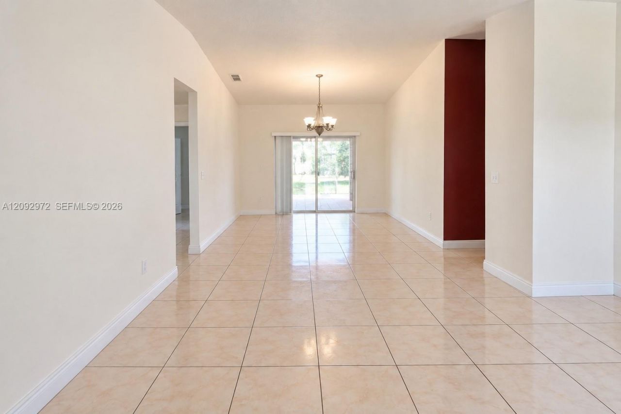 18046 SW 154th Pl, Miami, FL 33187 Photo
