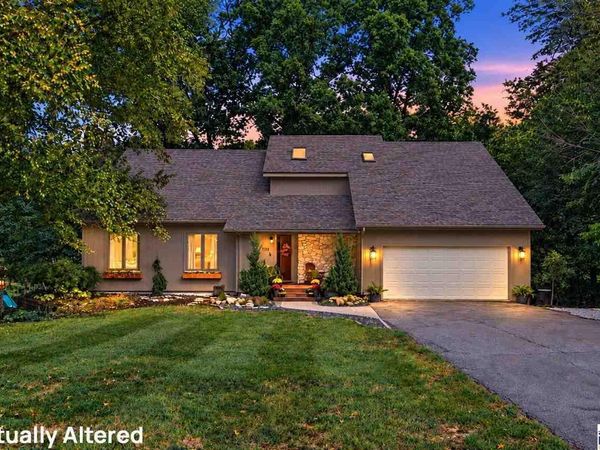 2262 E Whipperwill Drive, Clinton, IN 47842