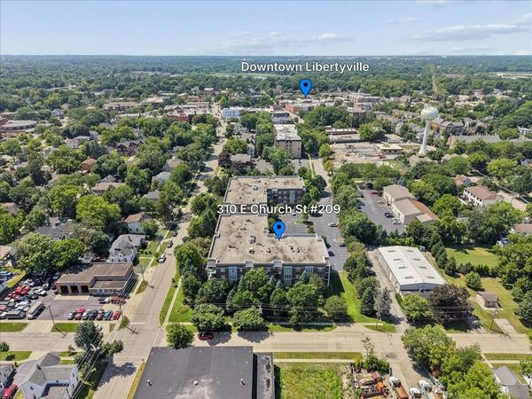 310 E Church Avenue , Unit 209, Libertyville, IL 60048