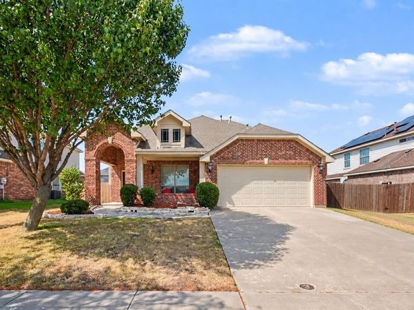 200 Lorient Drive, Mansfield, TX 76063