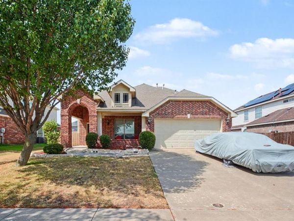 200 Lorient Drive, Mansfield, TX 76063