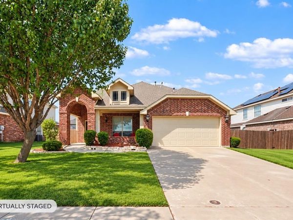 200 Lorient Drive, Mansfield, TX 76063