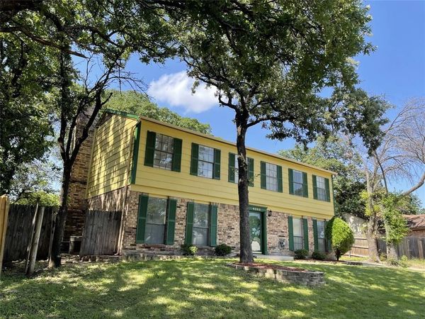 6305 Barcelona Drive, Arlington, TX 76016