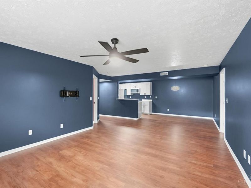 9800 Regatta Drive, Unit 101, Colerain Township, OH 45252 Photo 5