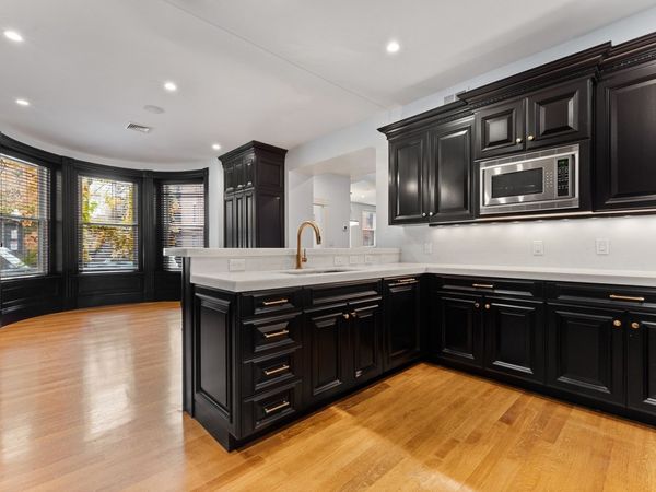136 Saint Botolph St, Unit 136, Boston, MA 02115