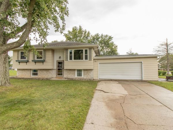 257 Navajo Trail, Lowell, IN 46356