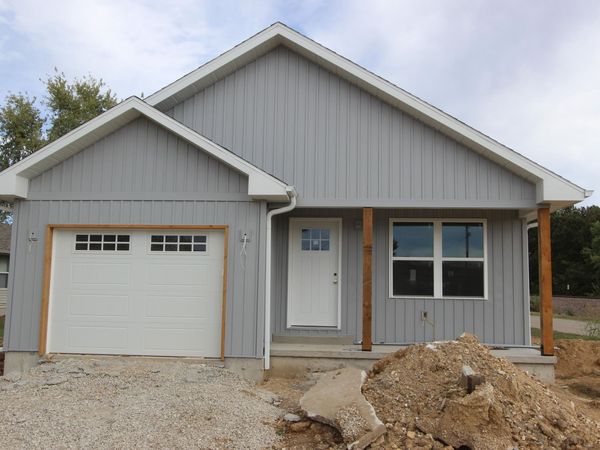 100 Clouse Street , Fordland, MO 65652