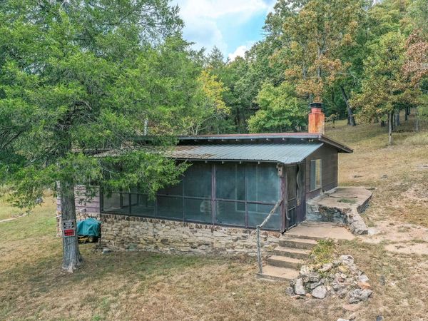 382 Susan Street , Cedarcreek, MO 65627