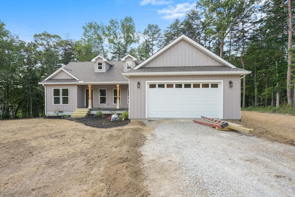 142 Creekview Court Jamestown, TN 38556
