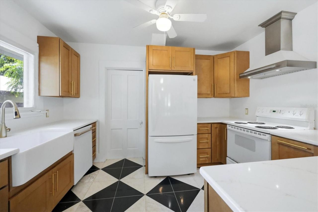 1309 13th Avenue W, Bradenton, FL 34205 Photo