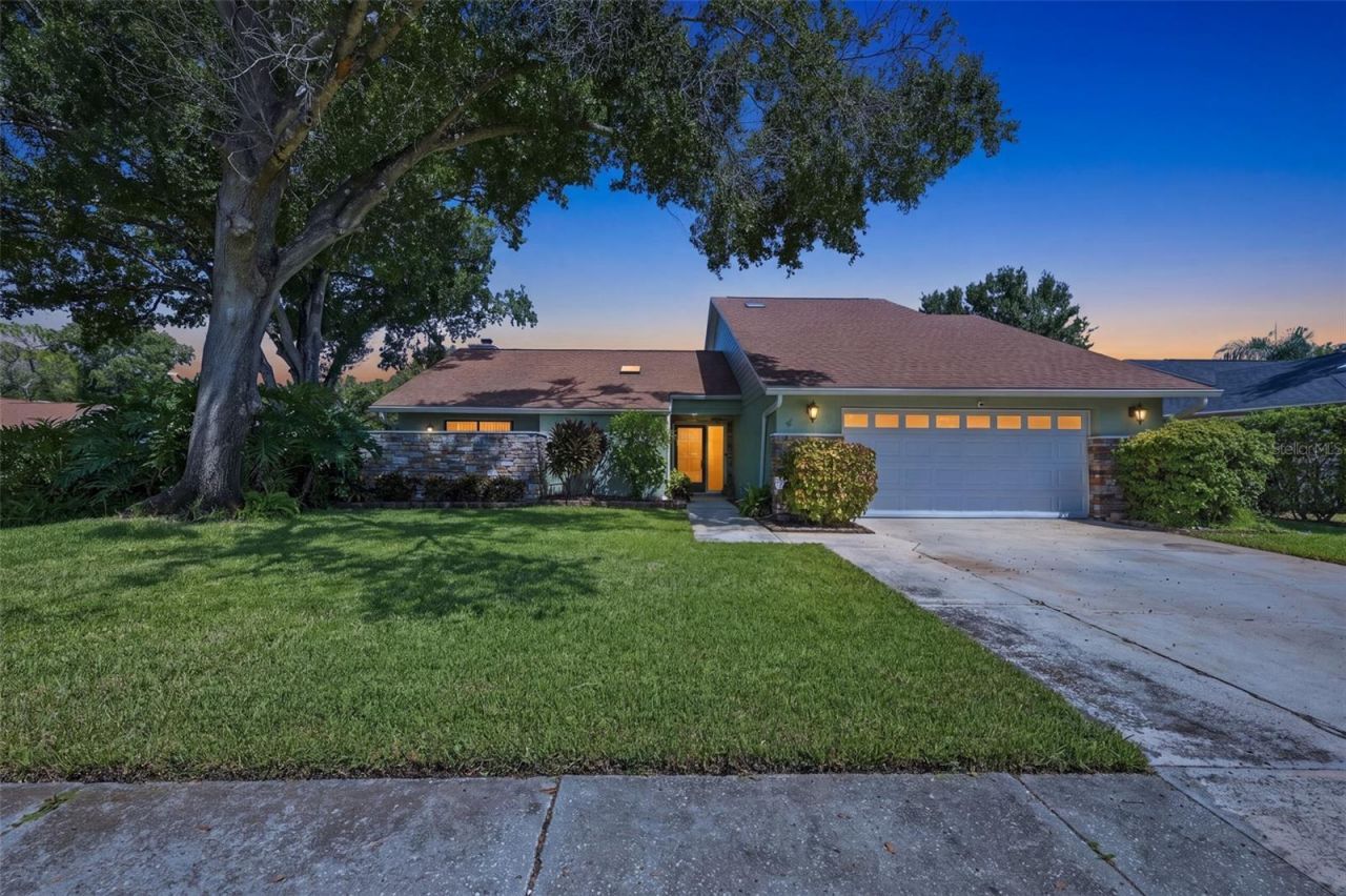4717 Kemble Court, Tampa, FL 33624 Main Photo