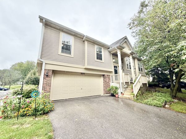 2820 N GREENWOOD Avenue , Arlington Heights, IL 60004